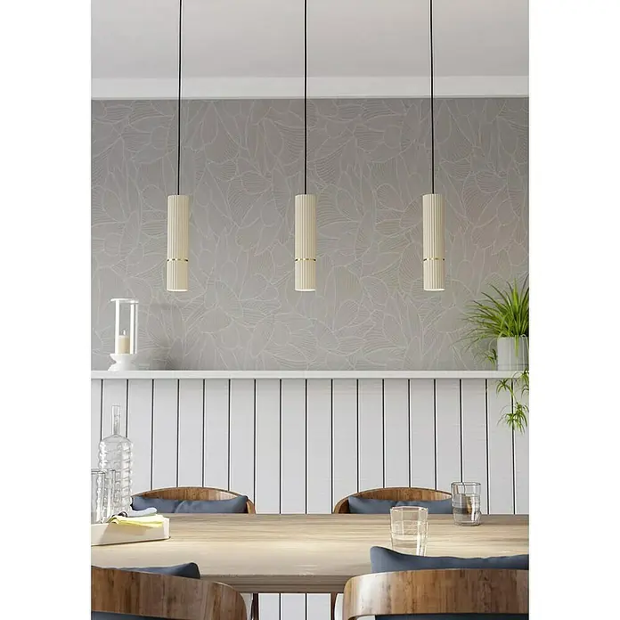 Eglo Caminia Lámpara colgante LED - 4,7 W, Blanco cálido, Número de bombillas: 3 ud. - Interior con tres elegantes lámparas colgantes cilíndricas en un comedor con papel pintado floral.
