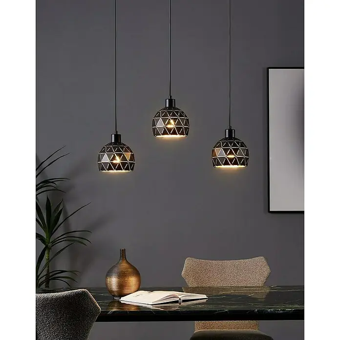 Eglo Roccaforte Lámpara colgante redonda - 120 W, L x An x Al: 75 x 17 x 110 cm, Negro, E14 - Elegantes lámparas colgantes con diseño geométrico sobre una mesa de comedor, proyectando una cálida luz y creando un ambiente moderno.
