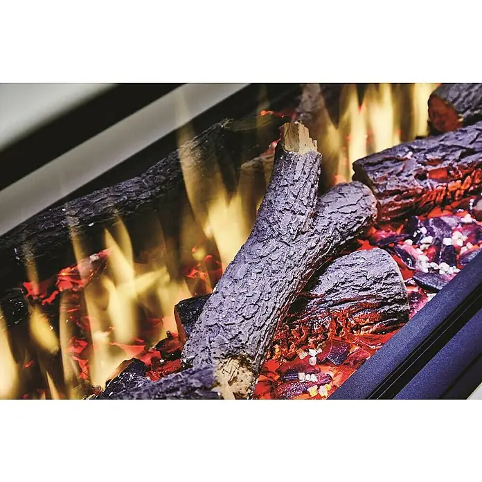 Charlton & Jenrick Chimenea eléctrica 4D I1000E - Blanco, 1.500 W, L x An x Al: 30,5 x 103,2 x 55,5 cm - Primer plano de una chimenea eléctrica con troncos simulados y efecto de llama para un ambiente acogedor.