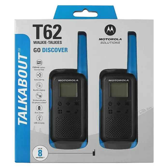 Motorola Solutions Walkie-Talkie Talkabout T62 - Blau/Schwarz - Abbildung einer Verpackung des Motorola T62 Walkie-Talkie-Doppelpacks mit wichtigen Funktionen und dem Logo von Motorola Solutions.