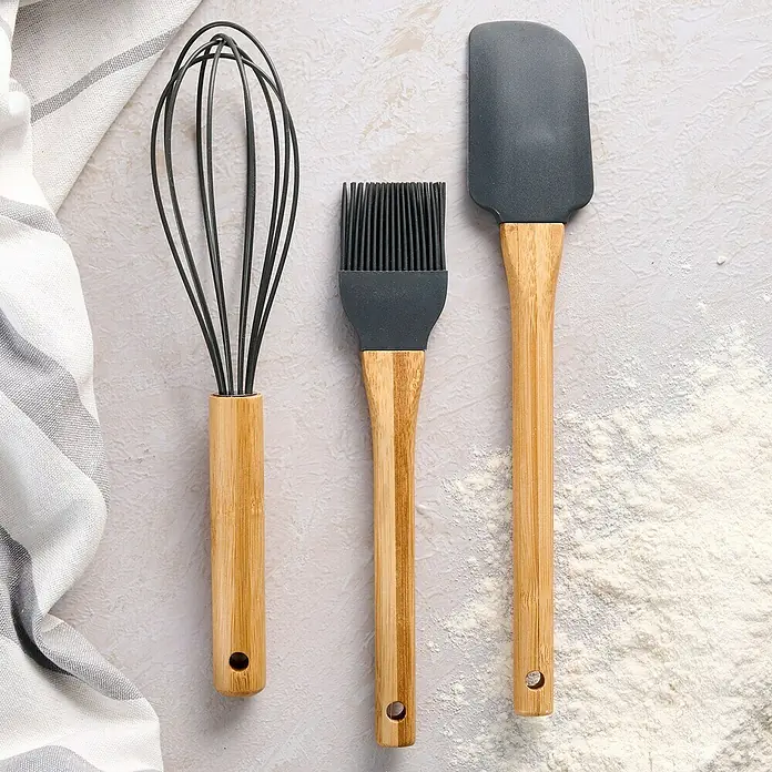 Espátula flexible de cocina - 27,5 cm, Negro/Bambú - Juego de utensilios de cocina con batidor, pincel y espátula con mangos de madera, ideal para cocinar y hornear. Accesorios prácticos para cada cocina.