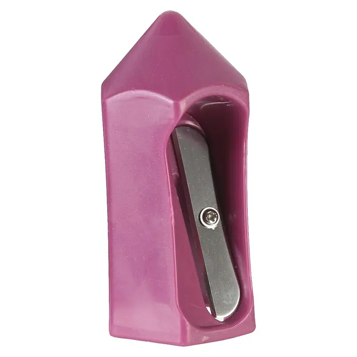Cortador de verduras - L x An x Al: 5,5 x 5,5 x 11 cm - Primer plano de un sacapuntas morado con una cuchilla afilada, ideal para afilar lápices para un dibujo y una escritura precisos.
