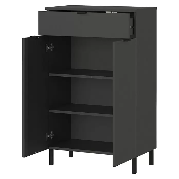 Germania Arcena Highboard - B x T x H: 60 x 34 x 97 cm, Graphit, Matt - Dunkelgrauer Schrank mit einer offenen Tür, Innenregalen und einer teilweise geöffneten oberen Schublade auf Beinen.