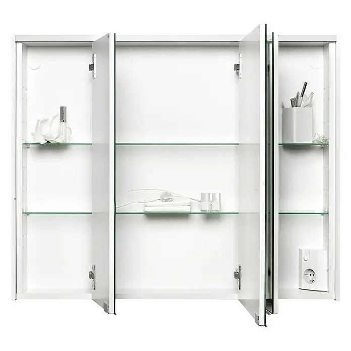 Sieper LED-Spiegelschrank KHX 90 - B x H: 90 x 74 cm, Holz, Weiß - Weißer Spiegelschrank mit drei Türen und Glasböden, teilweise geöffnet, mit Badutensilien.