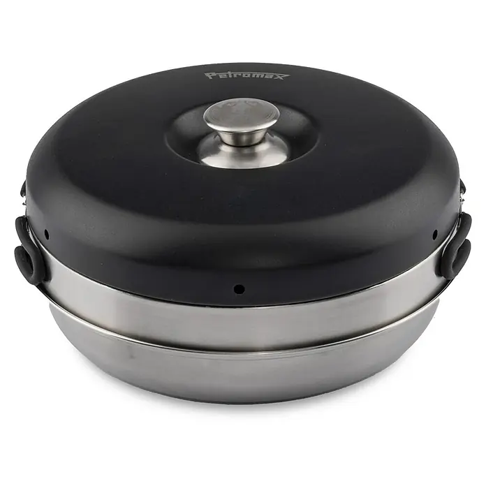 Petromax Backofenaufsatz Dimego - Ø x H: 27 x 10 cm - Ein Petromax Dutch Oven Backofen aus Edelstahl und emailliertem Stahl, ideal für Outdoor-Kochabenteuer.