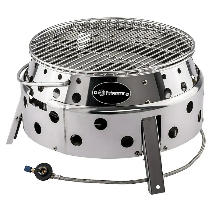 Petromax Gasgrill Atago - Durchmesser Grillfläche: 28 cm, Edelstahl - Petromax Feuerbox für Outdoor-Abenteuer. Kompakte Kochstelle für unterwegs, ideal zum Grillen und Kochen im Freien.