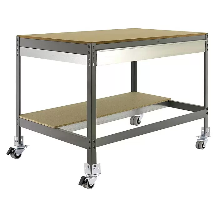 Simonrack Simonwork Werkbank MOBILE BT0 BOX - L x B: 76 x 121 cm, Arbeitshöhe: 91,7 cm, Belastbarkeit: 120 kg, Grau - Mobile Werkbank mit zwei hellbraunen Spanplatten-Regalböden, einem grauen Metallrahmen und einer weißen Metallschublade.