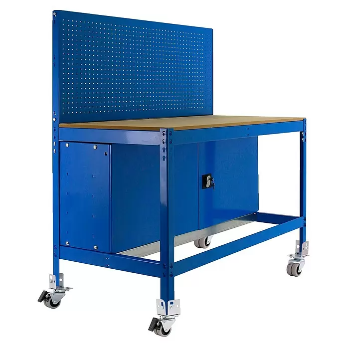 Simonrack Simonwork Werkbank MOBILE BT2 CABINET - L x B: 61 x 121 cm, Arbeitshöhe: 144,5 cm, Belastbarkeit: 120 kg, Blau - Blauer Metall-Werkbank mit Lochwand, Holzplatte, integrierten Schränken und Rollen.