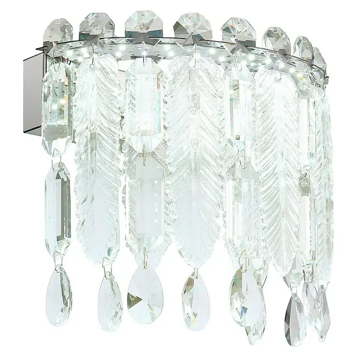 Globo Klunka LED-Wandleuchte - 12 W, L x B x H: 10 x 28 x 24,5 cm, Silber verchromt, Klar, Warmweiß - Nahaufnahme einer eleganten Wandleuchte mit Kristallverzierungen, die ein raffiniertes und luxuriöses Ambiente ausstrahlt.
