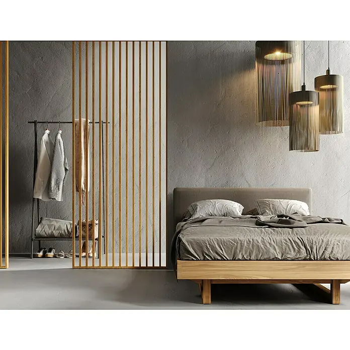 Mixpol Profile Raumteiler Saragossa - 58 x 250 cm, Natur - Schlafzimmer mit großem Bett, Holzboden und stilvollen Pendelleuchten für eine moderne und gemütliche Atmosphäre.