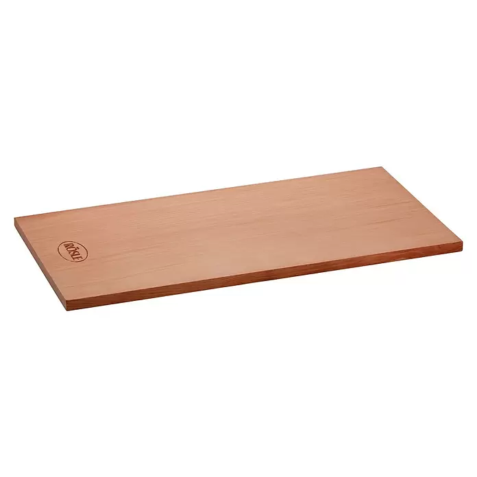 Rösle Räucherbrett - L x B: 40 x 19,5 cm, Zedernholz, 2 Stk. - Helles, braunes Holzschneidebrett mit RÖSLE-Logo.