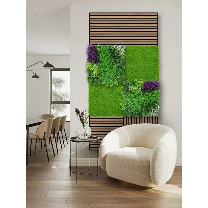 Jangal Wandpaneel Flora - Violet Mixed, 520 x 520 x 40 mm - Eine moderne Wanddekoration mit einem vertikalen Garten und Holzlatten, die einem Raum ein natürliches Flair verleiht.