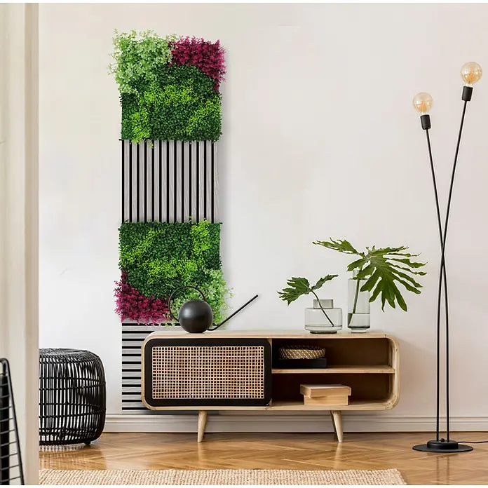 Jangal Wandpaneel Flora - Pink Mixed Flora, 520 x 520 x 40 mm - Einrichtungsidee mit einem vertikalen Gartenpaneel mit Kunstpflanzen und stilvollen Akzenten für ein modernes Raumambiente.