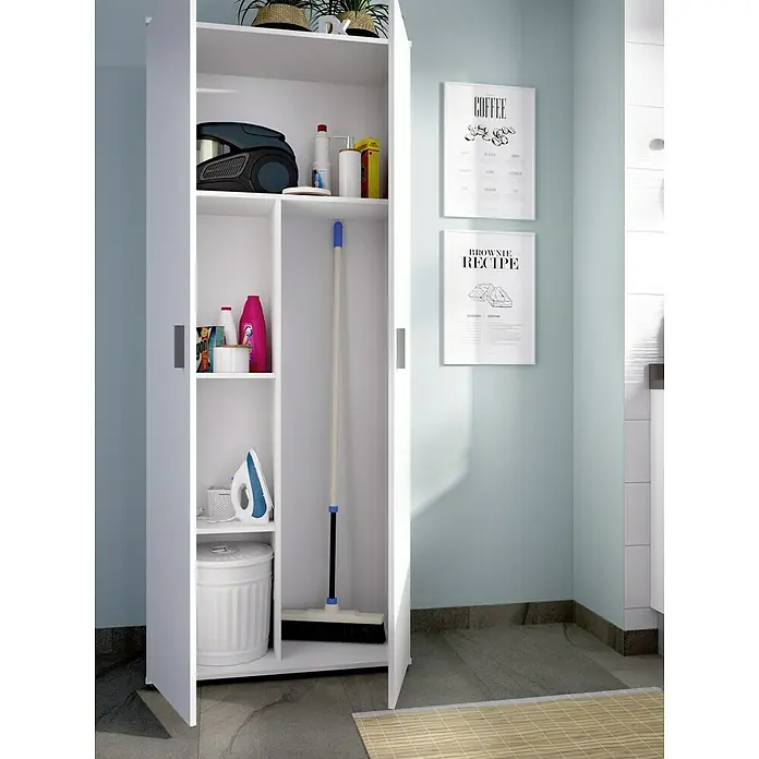 Dekit Armario multiusos de madera Fit escobero - L x An x Al: 35 x 78 x 190 cm, Blanco - Armario de limpieza blanco con puertas abiertas, lleno de utensilios de limpieza, productos de limpieza y aspiradora.