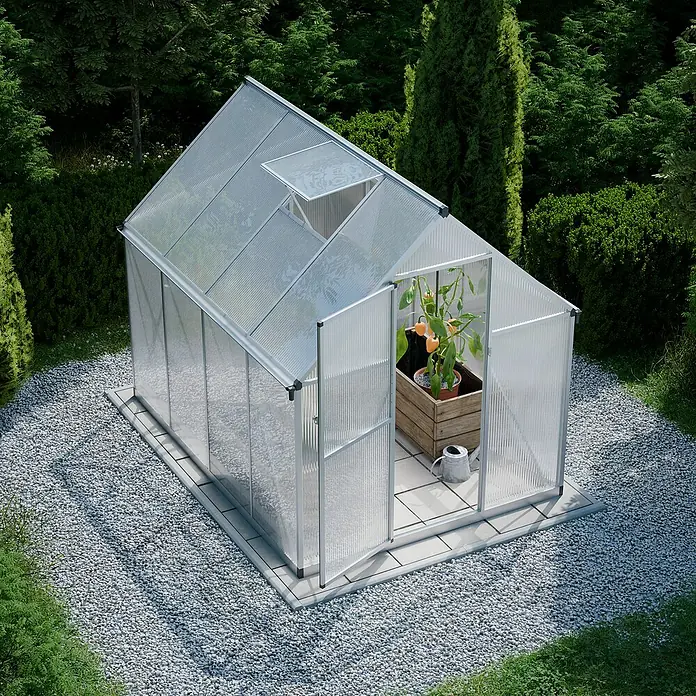 Geo garden Gewächshaus Paris - Außenmaß inkl. Dachüberstand (B x T): 178,2 x 223,6 cm, Silber - Gewächshaus mit geöffneter Tür und Pflanze im Inneren, umgeben von Garten.