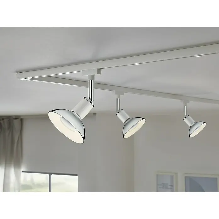 Paulmann LED-Lampe Reflektor Standard - Dimmbar, Warmweiß, 360 lm, 4,9 W, Silber - Deckenleuchte mit drei Strahlern auf einer Schiene. Die Lampen sind schwenkbar und aus Chrom und Weiß gefertigt.