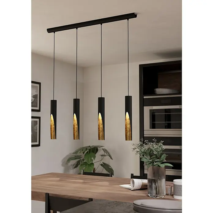 Eglo LED-Pendelleuchte Barbotto - 4,5 W, L x B x H: 92,5 x 6 x 110 cm, Schwarz, Warmweiß, Anzahl Leuchtmittel: 4 Stk. - Eine stilvolle Pendelleuchte mit vier Lampen über einem Esstisch, die ein warmes, einladendes Licht spenden.