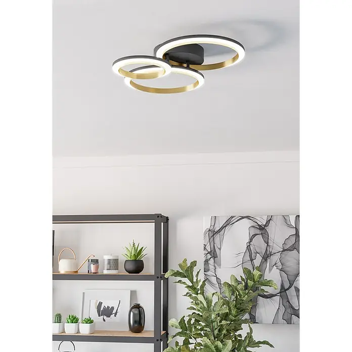 Eglo Calliera LED-Deckenleuchte Calliera - 20 W, L x B x H: 49 x 44,5 x 11 cm, Schwarz, Messing, Neutralweiß - Moderne Deckenleuchte mit drei Ringen in Schwarz und Gold, die ein stilvolles Lichtdesign für jeden Raum bietet.