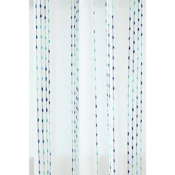 Visillo para ventana Raya - An x Al: 140 x 260 cm, 100% poliéster, Azul - Un primer plano de una cortina blanca con detalles azules y verdes, que le proporciona un aspecto único y decorativo.
