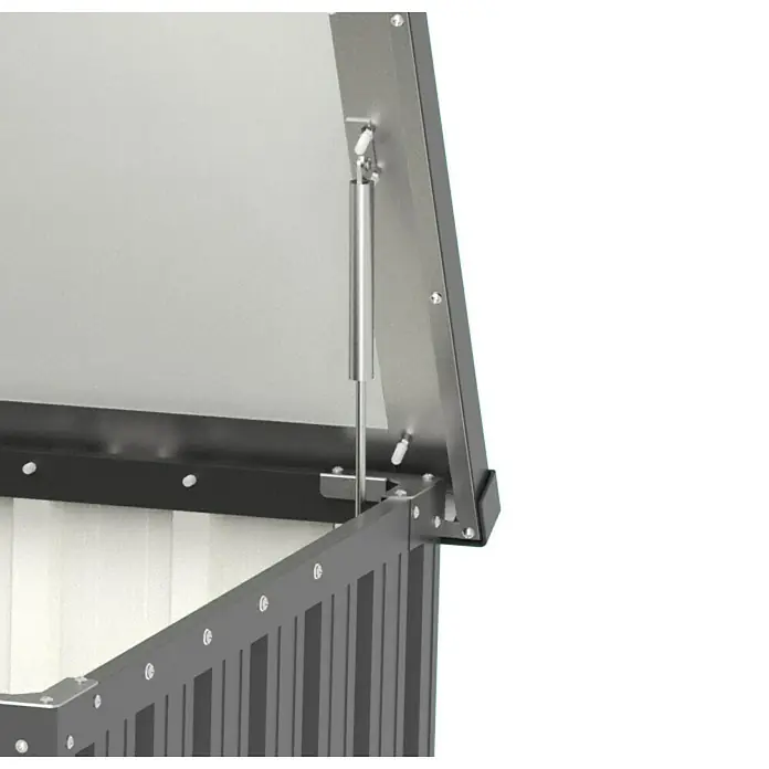 Tepro Garten-Aufbewahrungsbox Store M - B x T x H: 131,8 x 79,4 x 72,7 cm, Anthrazit, Stahl - Detailansicht eines modernen Gartenschrankes mit geöffnetem Deckel, der durch eine silberne Gasdruckfeder gehalten wird. Der Schrank ist grau und hat ein minimalistisches Design.