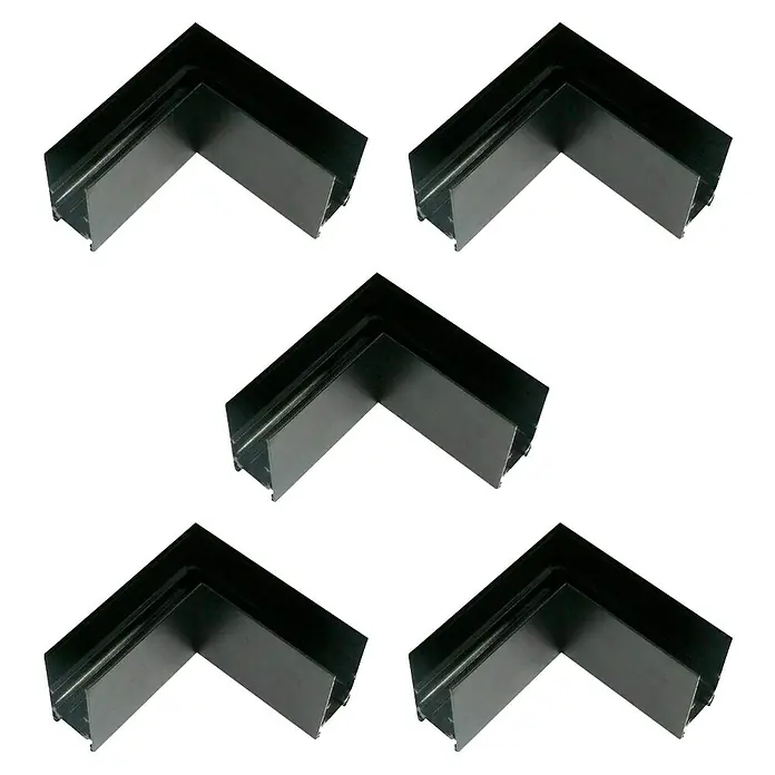 Led Hispania Conector en L magnético - 5 ud., Aluminio - La imagen muestra cinco conectores de esquina metálicos sobre un fondo negro, garantizando conexiones de estructura estables. Estos conectores ofrecen una solución robusta.