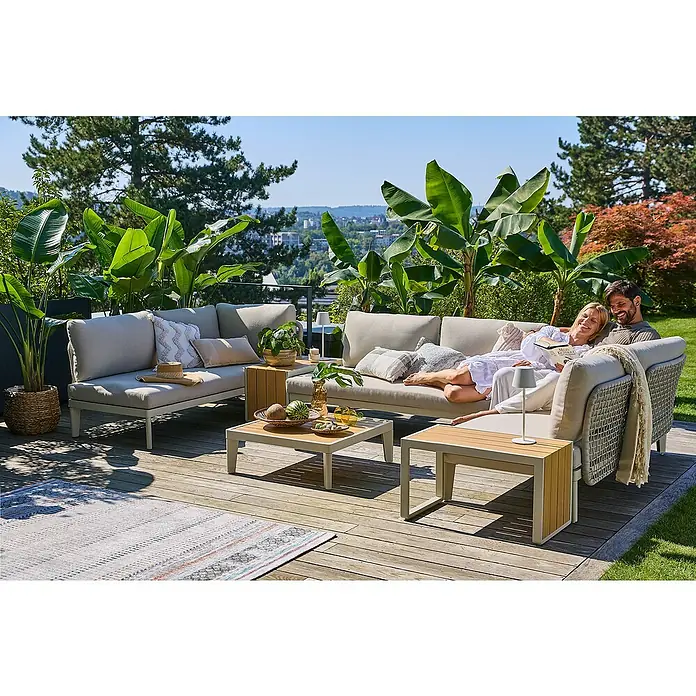 Sunfun Solo Conjunto de muebles chaise lounge + sofá + mesa + mesa auxiliar - 3 pzs., Gris claro - Relájate con estilo con este acogedor juego de sala de estar al aire libre en una terraza soleada. Disfruta de la comodidad.