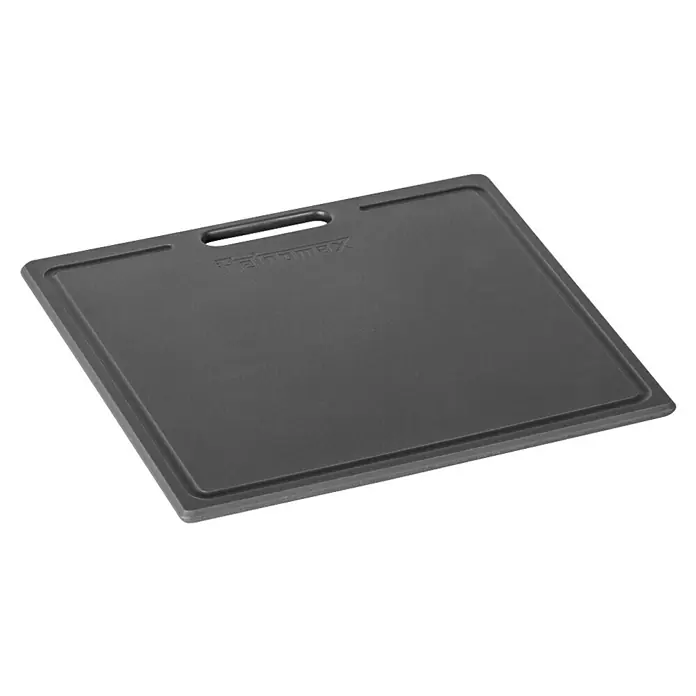 Petromax Schneidebrett - Passend für: Petromax Kühlbox 50l, Kunststoff - Dunkelgraues Schneidebrett mit Griff und eingelassenem Rand für sauberes Arbeiten. Ideal für die Küche und leicht zu reinigen.
