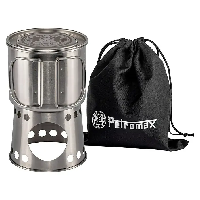 Petromax Kochbecher - Edelstahl - Petromax Hobo Kocher mit praktischem Kochbeutel. Der vielseitige Kocher ist ideal für Outdoor-Abenteuer und Camping, mit kompakter Bauweise.