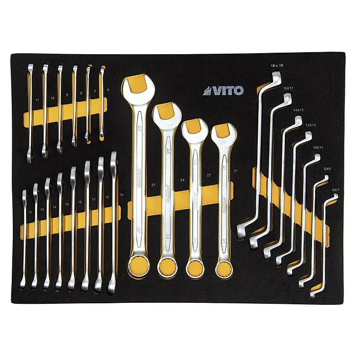 Vito Carro portaherramientas VITCF7G - 221 pzs., Número de cajones: 7 ud., Ruedas - Un juego de llaves combinadas Vito, perfectamente guardado en una caja de herramientas negra con inserciones amarillas.