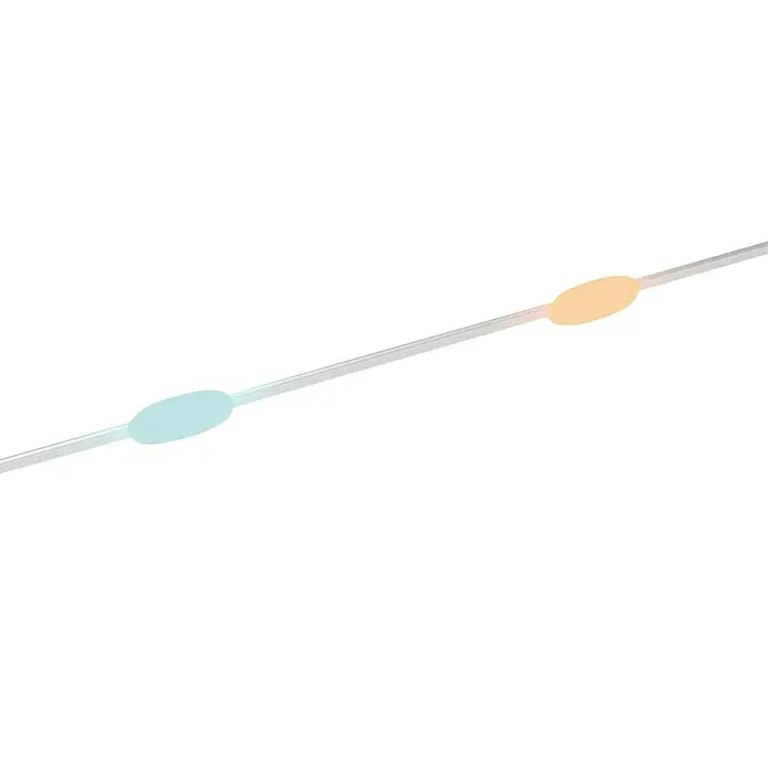 Hama Wifi Smart-LED-Lichterkette IP65 - Innen, 10 m, Lichtfarbe: Mehrfarbig, 100 Stk., Netzbetrieben - Nahaufnahme eines langen, dünnen Gegenstandes, der zwei ovale Elemente in Blau und Pfirsich aufweist und auf einem schwarzen Hintergrund liegt.