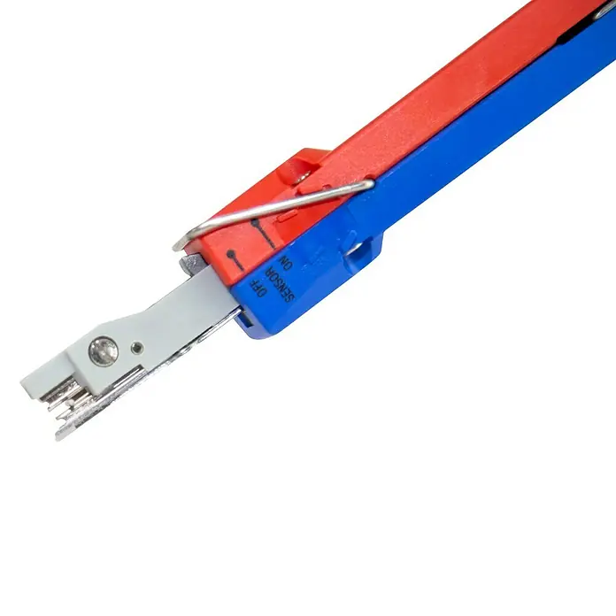 Weicon Anlegewerkzeug LSA Sensor No. 40 - Blau, Rot, Passend für: Beschaltung LSA-Baureihe - Nahaufnahme eines Geräts mit rotem und blauem Griff und einem Sensor mit einer Ein-/Aus-Einstellung.