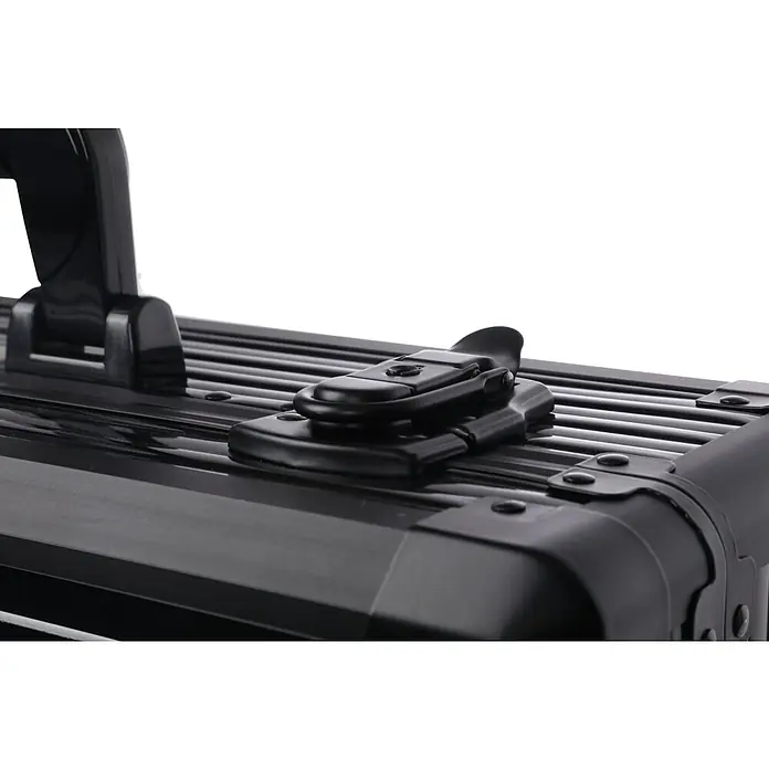 Wisent Werkzeugkoffer Photo HC Black - L x B x H: 500 x 150 x 400 mm, Ohne Werkzeug - Detailaufnahme eines schwarzen Make-up-Koffers mit einem stabilen Verschluss und einem Griff. Das robuste Design ist ideal für den sicheren Transport.