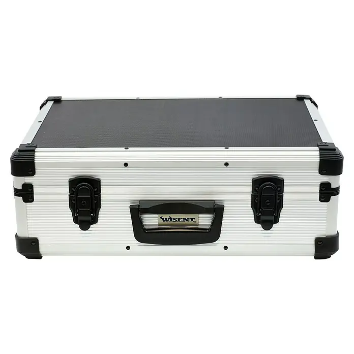 Wisent Werkzeugkoffer-Set - 3 -tlg., Ohne Werkzeug - Ein silberner Aluminiumkoffer mit schwarzen Ecken, Verschlüssen und Griff. Ideal für den sicheren Transport von Wertsachen.