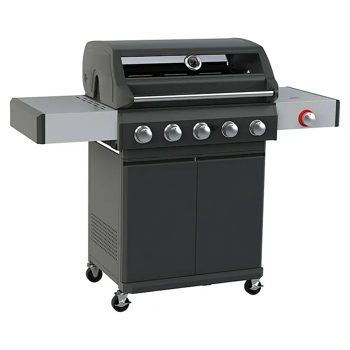 Grillstar Gasgrill Powerburner 550-1 - Grillfläche (B x T): 70 x 41 cm, 14,65 kW, Anzahl Brenner: 5 - Abbildung eines modernen Gasgrills mit vier Brennern, Seitenablagen und Unterschrank auf Rädern. Perfekt für Grillabende im Freien.