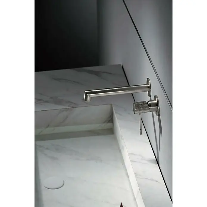 Imex Line Grifo de lavabo empotrado - Níquel - Grifo de baño moderno con montaje en pared y tocador de mármol. El diseño es minimalista y elegante, perfecto para un baño elegante.