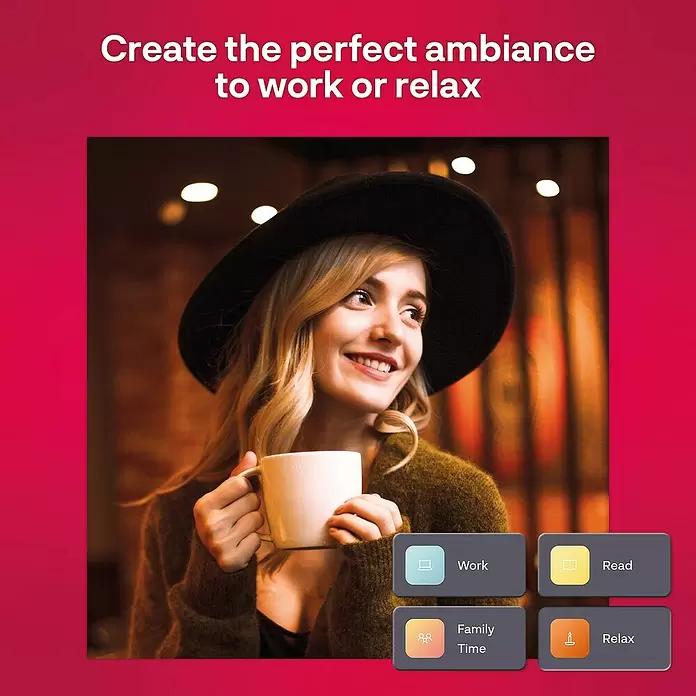Innr Lighting LED-Einbauleuchte rund Erweiterung - Ø x H: 8,6 x 2,5 cm, 1 Stk., Warmweiß - Lifestyle-Bild einer lächelnden Frau mit Tasse, neben Buttons für Ambiente-Voreinstellungen: Arbeit, Lesen, Familienzeit, Entspannung.
