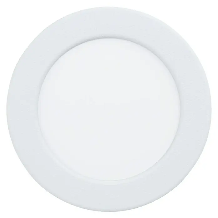 Eglo Fueva 6 Downlight empotrable LED redondo - 6 W, Ø x Al: 11,7 x 3,1 cm, Blanco, 2.700 K - 6.500 K, IP44 - Primer plano de una lámpara de techo LED redonda y blanca. Su diseño simple proporciona una iluminación moderna y elegante.