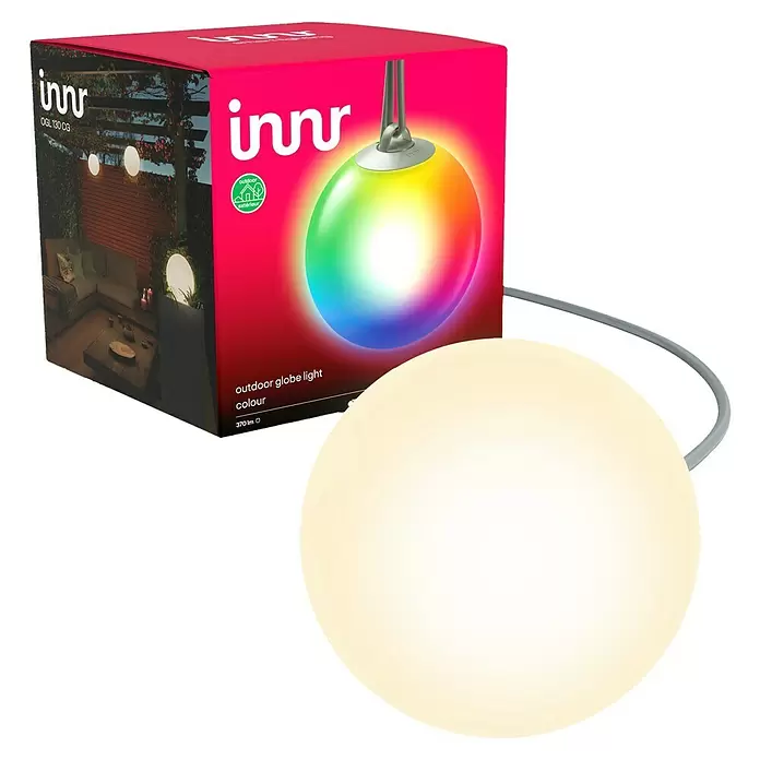 Innr Lighting LED-Außenleuchte Smart Globe Light Colour Erweiterung - 4,6 W, IP65, 1 Stk. - Innr Outdoor-Farbglobuslicht-Verpackung mit farbigem Lichtbild. Daneben ein beleuchtetes weißes Globuslicht mit grauem Kabel.