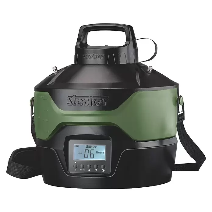 Stocker Geyser Antimosquitos para exterior Nebulizador - 1 batería, Volumen de recipiente: 4 l - Dispensador portátil Stocker negro y verde oliva, con asa, pantalla digital "06 Horas" y correa para el hombro.