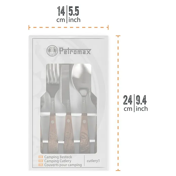 Petromax Grillbesteck - Edelstahl, 5 -tlg. - Petromax Campingbesteck im Set mit Gabel, Messer und Löffel mit Holzgriff in einer Verpackung mit Größenangaben.