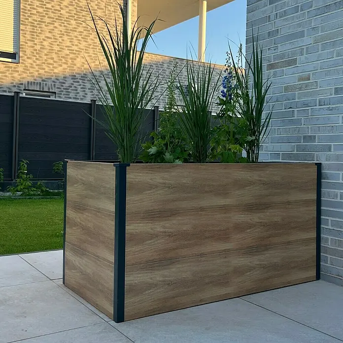 Metzler Hochbeet - 150 x 75 x 77 cm, Stahl, Anthrazit/Braun - Ein rechteckiger, hölzerner Pflanzkasten mit Pflanzen, der sich perfekt für den Garten eignet. Er bietet einen stilvollen Platz für Ihre Pflanzen.