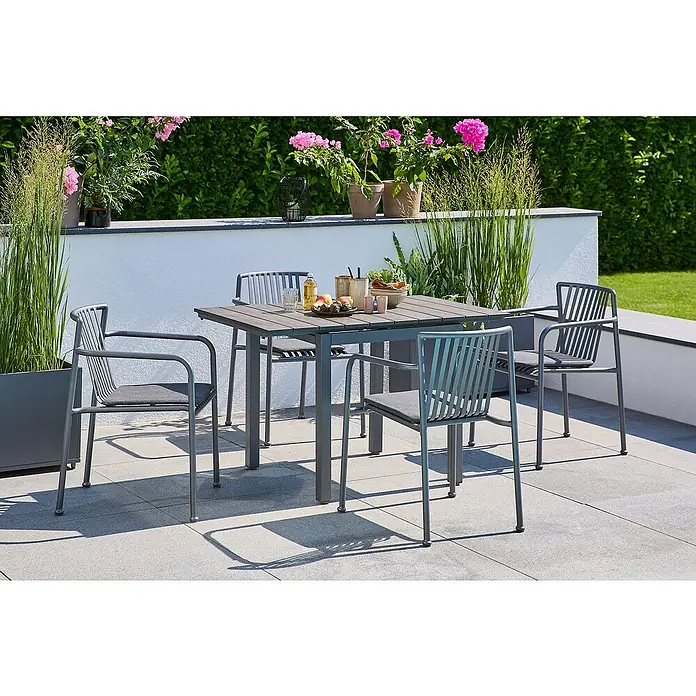 Sunfun Maja Gartentisch - L x B x H: 75 x 74,5 x 75 cm, Aluminium, Polywood, Night-Grey, Ausziehbar - Gartenset mit quadratischem Tisch und vier Stühlen mit grauem Gestell und Sitzkissen, ideal für Mahlzeiten im Freien.