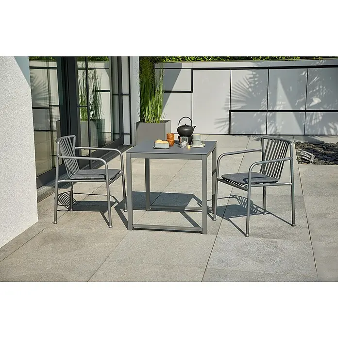 Sunfun Balkonmöbel-Set Amy/Sarah - 3 -tlg., Night-Grey - Ein graues Gartenset mit Tisch und zwei Stühlen, ideal für entspannte Stunden im Freien. Das Set besticht durch sein schlichtes Design.