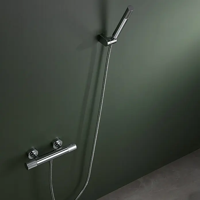 Imex Line Grifo con termostato - Ancho: 29,5 cm, Cromo - Elegante conjunto de ducha cromado con rociador de mano y válvula termostática, ideal para diseños de baño modernos. Perfecto para una ducha elegante.