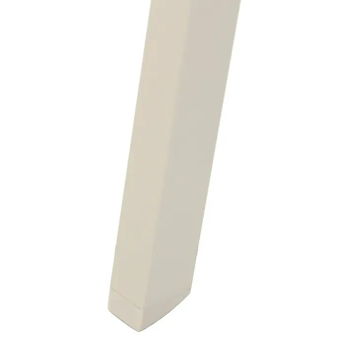 Sunfun Maja Stapelsessel - Aluminium, Stapelbar, Light-Greige, B x T x H: 56,5 x 66 x 91 cm - Nahaufnahme eines beigefarbenen, rechteckigen Tischbeins, das Stabilität und schlichte Eleganz vereint.
