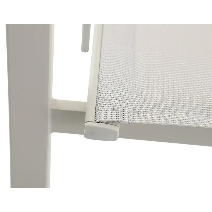 Sunfun Maja Stapelsessel - Aluminium, Stapelbar, Light-Greige, B x T x H: 56,5 x 66 x 91 cm - Detailaufnahme eines modernen, weißen Rollladens, der durch sein feines Gewebe und die schlichte Eleganz besticht.