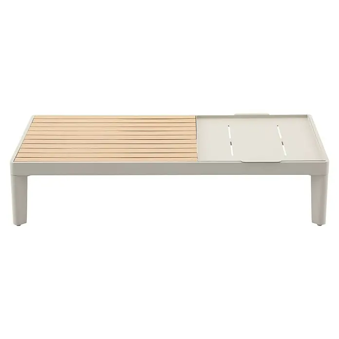 Sunfun Solo Garten-Couchtisch - L x B x H: 120 x 72 x 26 cm, Aluminium, abnehmbares Tablett, Light-Greige - Elegantes Outdoor-Möbelstück: Der stilvolle Loungetisch besticht durch eine helle Farbgebung und eine Kombination aus Holz- und Kunststoffoberflächen.
