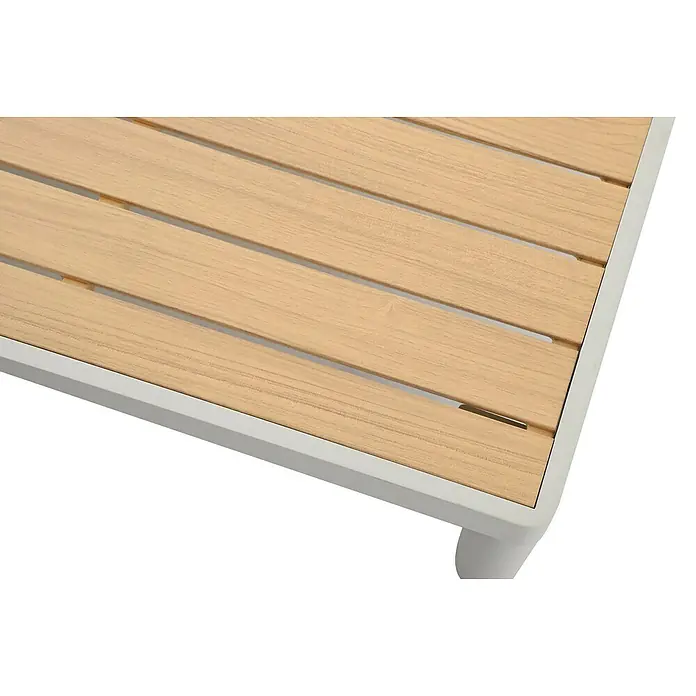 Sunfun Solo Garten-Couchtisch - L x B x H: 120 x 72 x 26 cm, Aluminium, abnehmbares Tablett, Light-Greige - Nahaufnahme einer modernen Gartentischplatte aus Holz mit weißem Metallrahmen, die ein stilvolles Design und robuste Bauweise zeigt.
