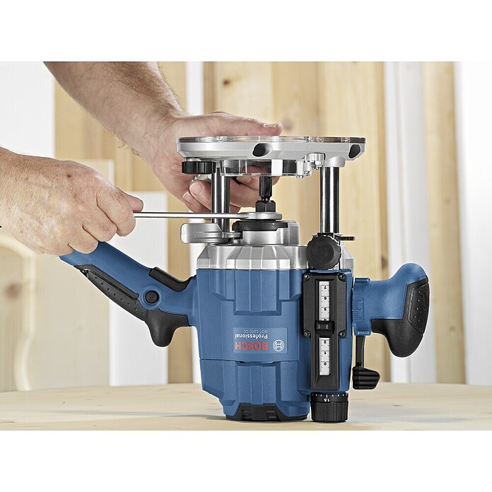 Bosch Professional Oberfräse GOF 1250 CE (1.250 W, 60 mm)