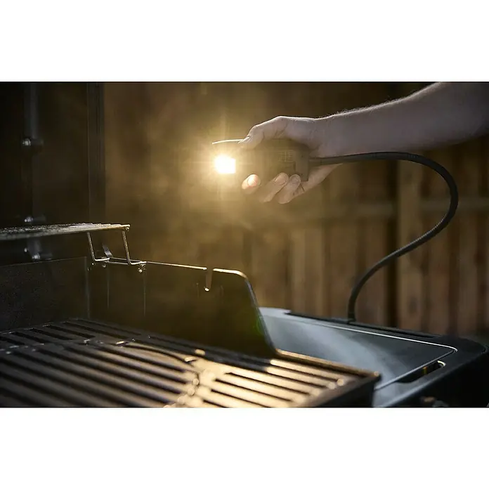 Weber Works Mobiles LED-Licht - 69,5 cm, Schwarz - Grillbeleuchtung mit flexiblem Hals, die das Grillen im Dunkeln erleichtert. Optimale Ausleuchtung für perfekte Ergebnisse bei jedem Grillvorgang.